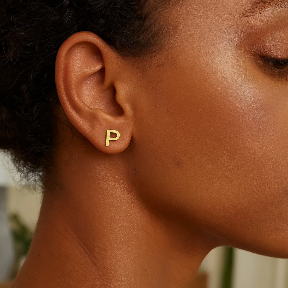 14K Yellow Gold Yours Truly Initial P Stud Earrings